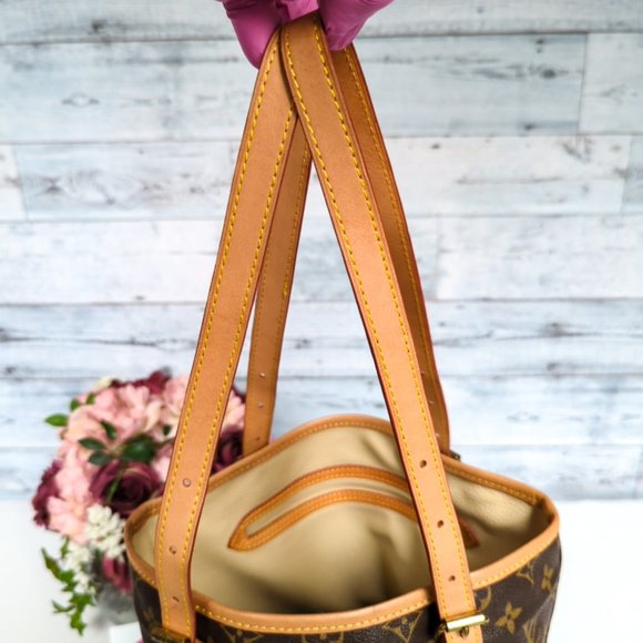 LOUIS VUITTON Bucket GM (Large) Monogram Canvas - Picture 8 of 17